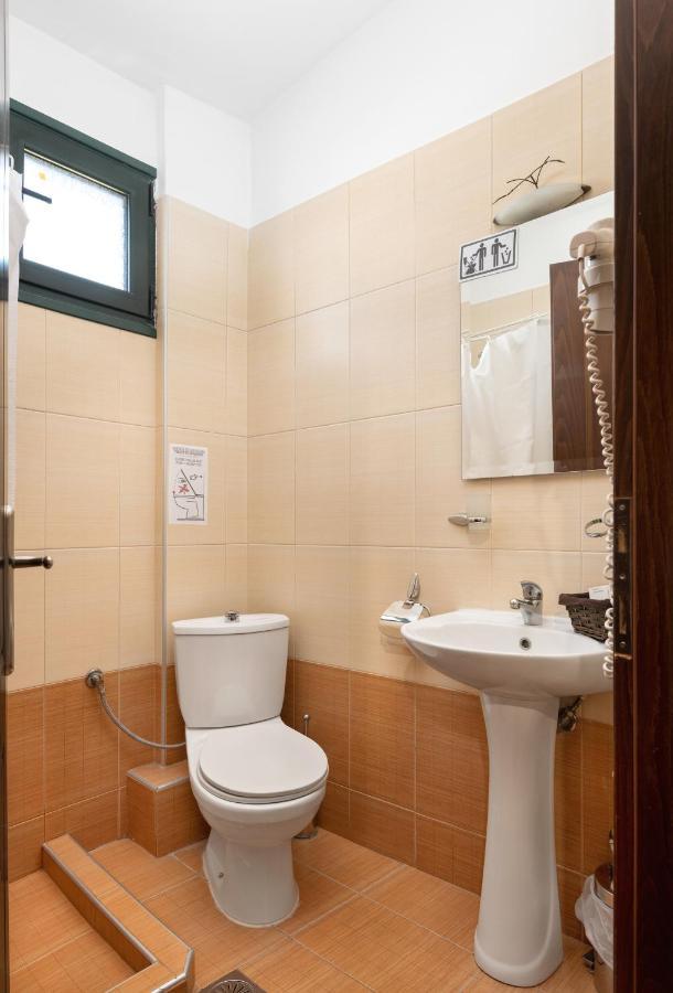Limnaio Hotel Chrysohorafa Ngoại thất bức ảnh