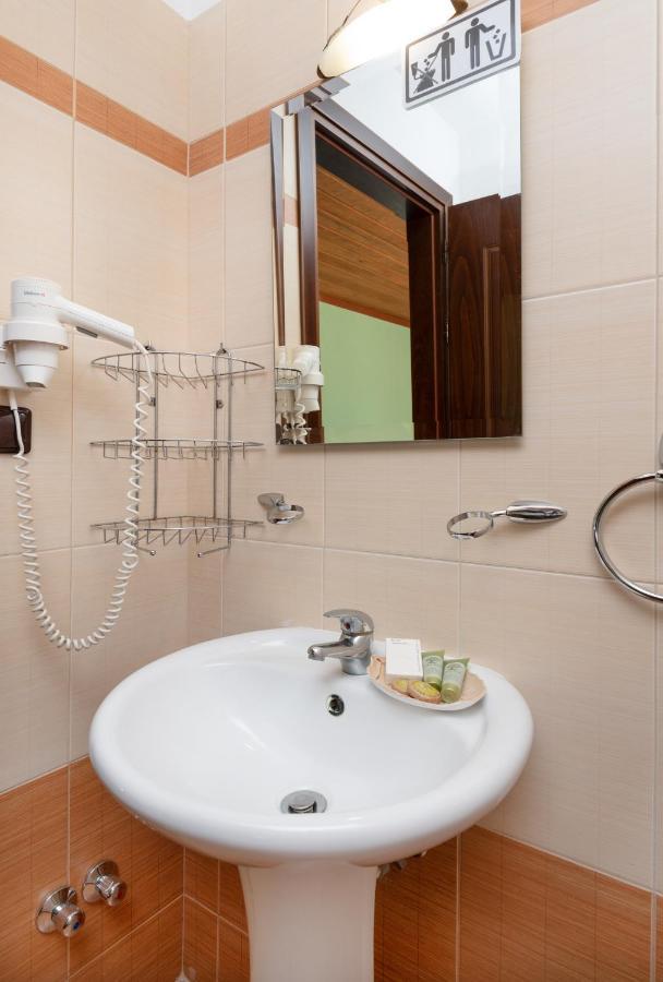 Limnaio Hotel Chrysohorafa Ngoại thất bức ảnh
